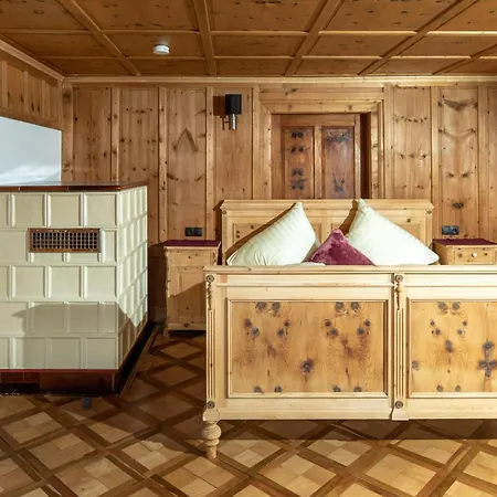 Christians Muntafuner Hus *