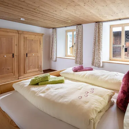 Christians Muntafuner Hus *